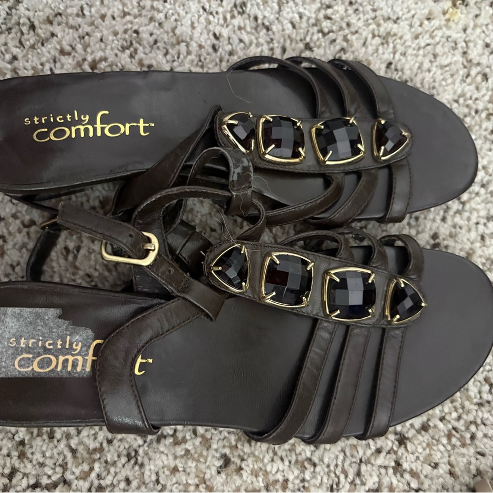 WW Woman’s brown Sandals